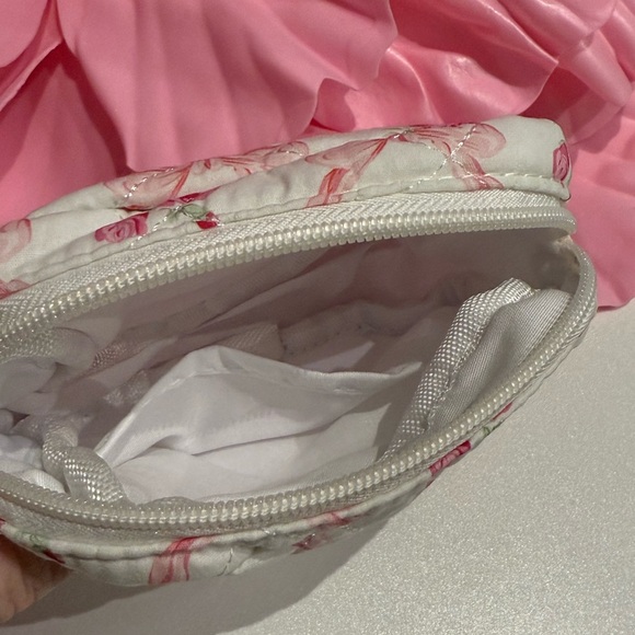 Silver and Pearl Shoe Charm Set with Quilted Floral Pouch - Picture 9 of 10